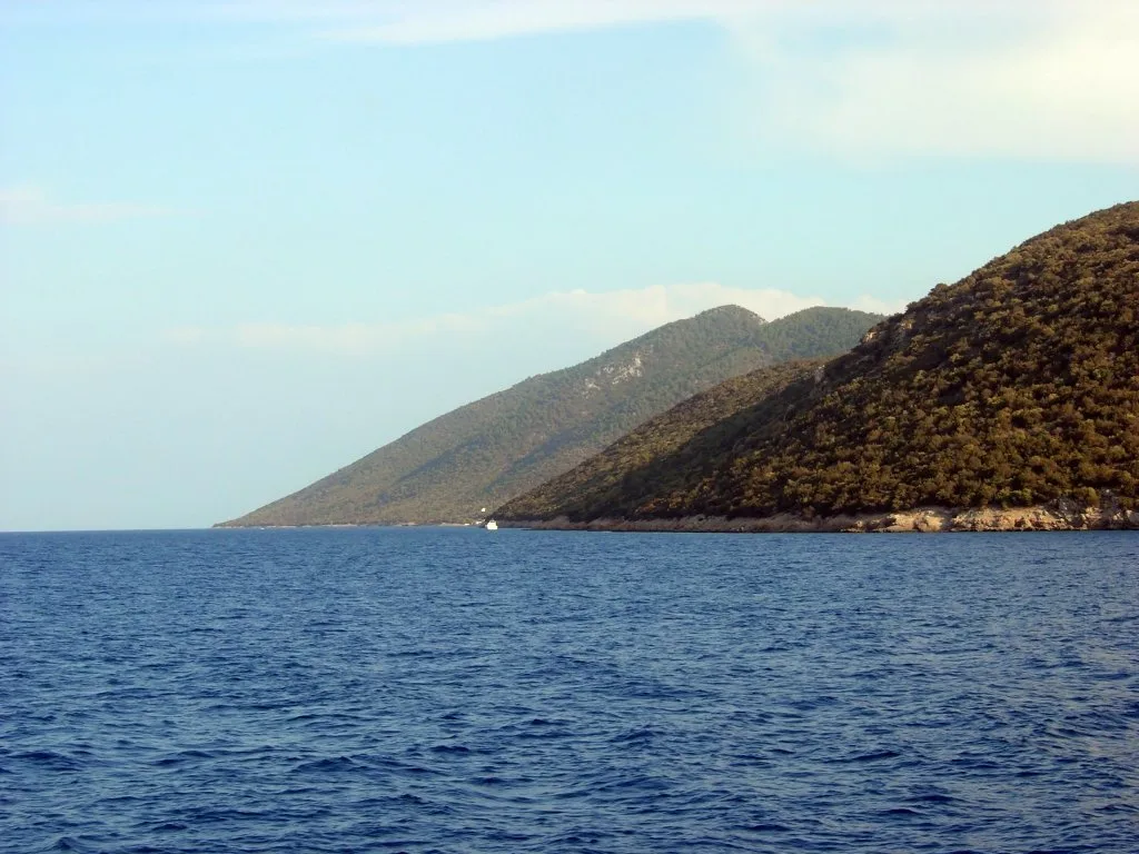 Daily Pirate Boat Tour from Bodrum – Black Island & Cleopatra Cave — photo 6