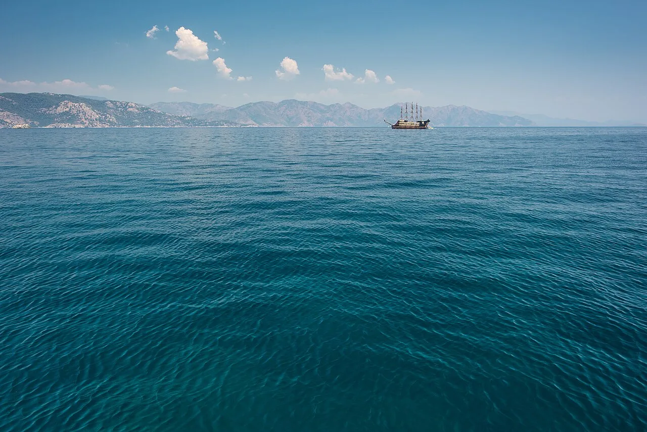 Daily Pirate Boat Tour from Bodrum – Black Island & Cleopatra Cave — photo 8