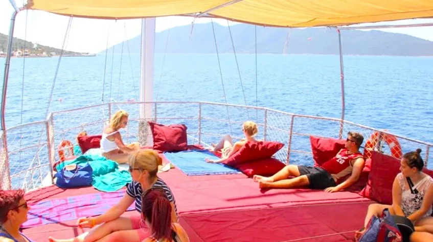 Daily Bodrum Boat Cruise Tour With Lunch — photo 2
