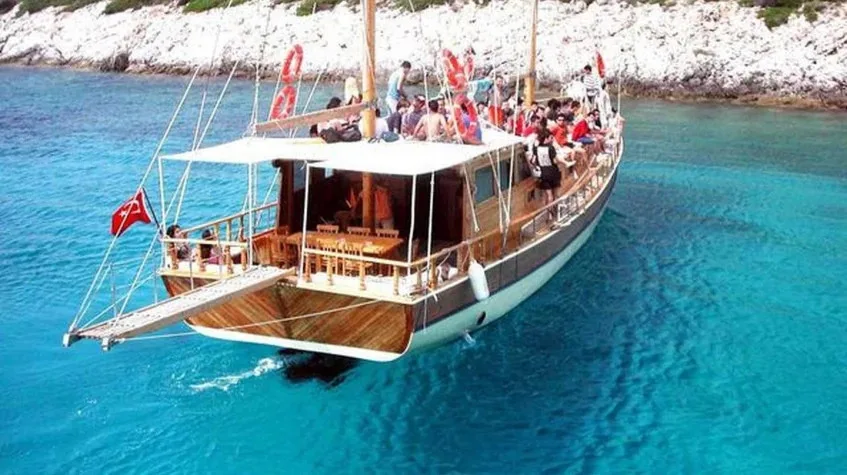 Daily Bodrum Boat Cruise Tour With Lunch — photo 4