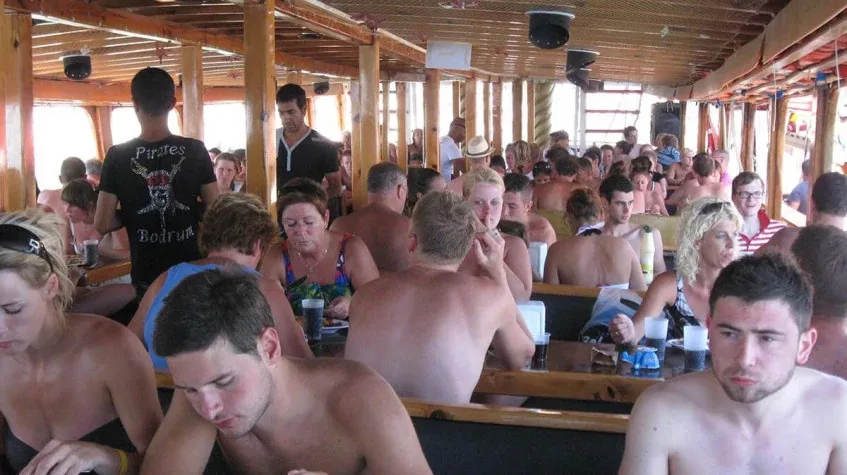 Daily Bodrum Boat Cruise Tour With Lunch — photo 7