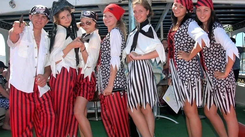 Daily Bodrum Boat Cruise Tour With Lunch — photo 8