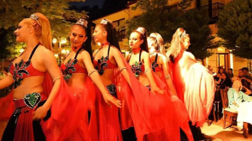 Daily Turkish Night Show from Bodrum – Dinner, Folk Dances & Belly Dancing — photo 3
