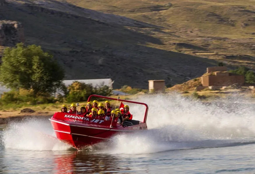 Daily Cappadocia Jet Boat Tour from Cappadocia – Avanos & Kizilirmak River
