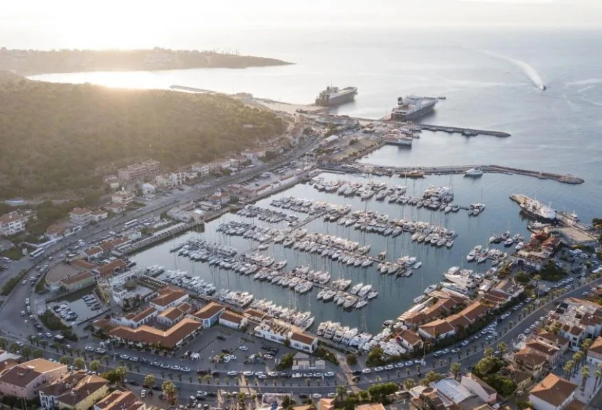 Daily Boat Tour from Cesme – Green Bay, Blue Bay & Ayayorgi Swim Stops — photo 2