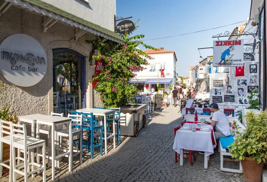 Daily Cesme Tour from Aydin – Alacati Old Town, Cesme Castle & Marina — photo 6