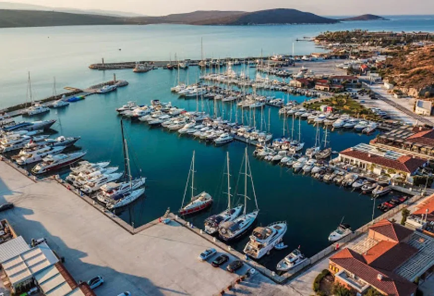 Daily Cesme City Tour from Didim – Alacati, Cesme Castle & Marina — photo 6