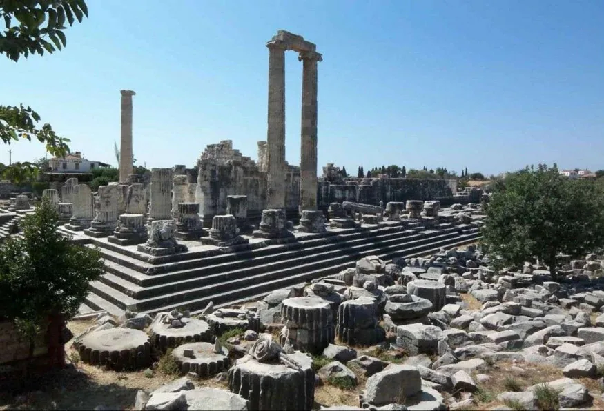 Daily Priene, Miletus & Didyma Tour from Didim – Temple of Apollo — photo 4