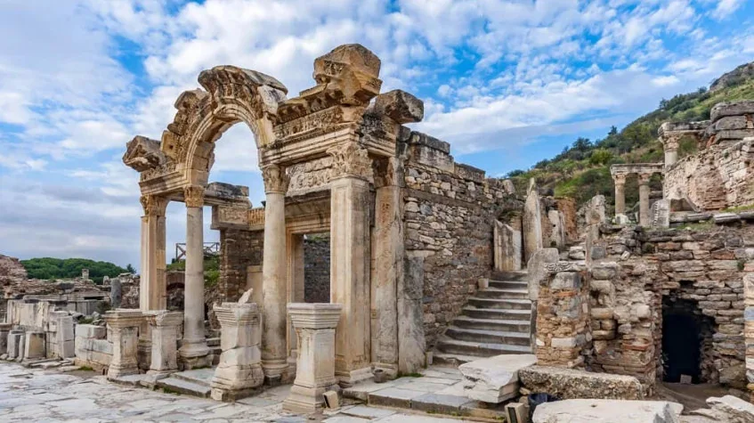 Daily Ephesus & Sirince Village Tour from Didim – with Lunch (Shared) — photo 4
