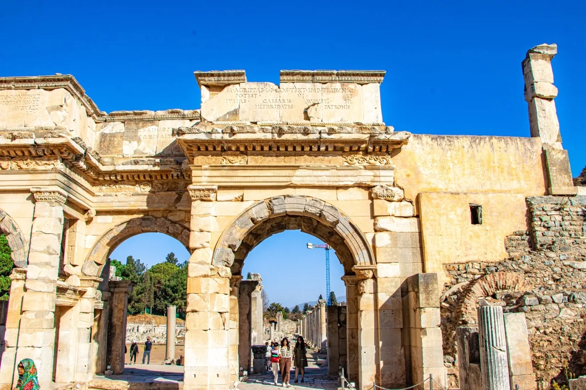 Daily Ephesus Tour from Marmaris – Ancient City & House of Virgin Mary — photo 2
