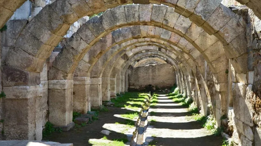 Daily Izmir Tour from Didim – Ancient Smyrna, Kemeralti & Clock Tower