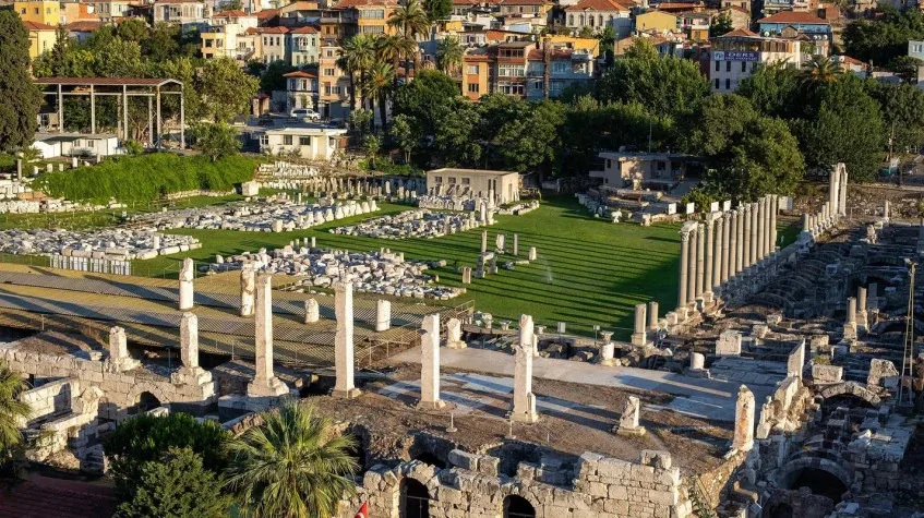 Daily Izmir Tour from Didim – Ancient Smyrna, Kemeralti & Clock Tower — photo 3