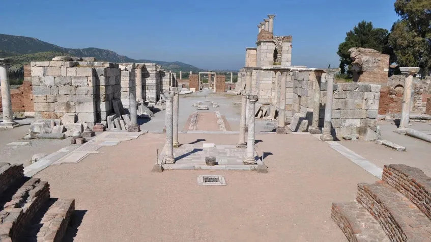 Daily Izmir Tour from Didim – Ancient Smyrna, Kemeralti & Clock Tower — photo 8