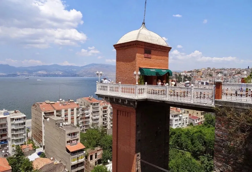 Daily Izmir (Smyrna) City Tour from Pergamon – Kadifekale & Kemeralti