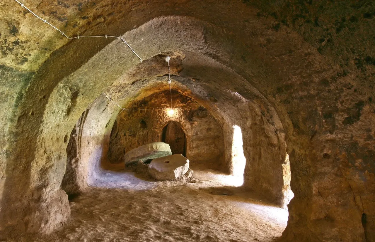 Daily Kirsehir City Tour – Museum, Underground City & Seyfe Lake — photo 10