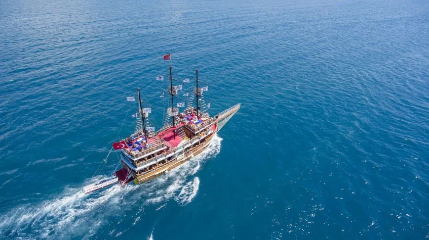 Daily Kusadasi Boat Cruise – Aegean Bays, Swimming & BBQ Lunch
