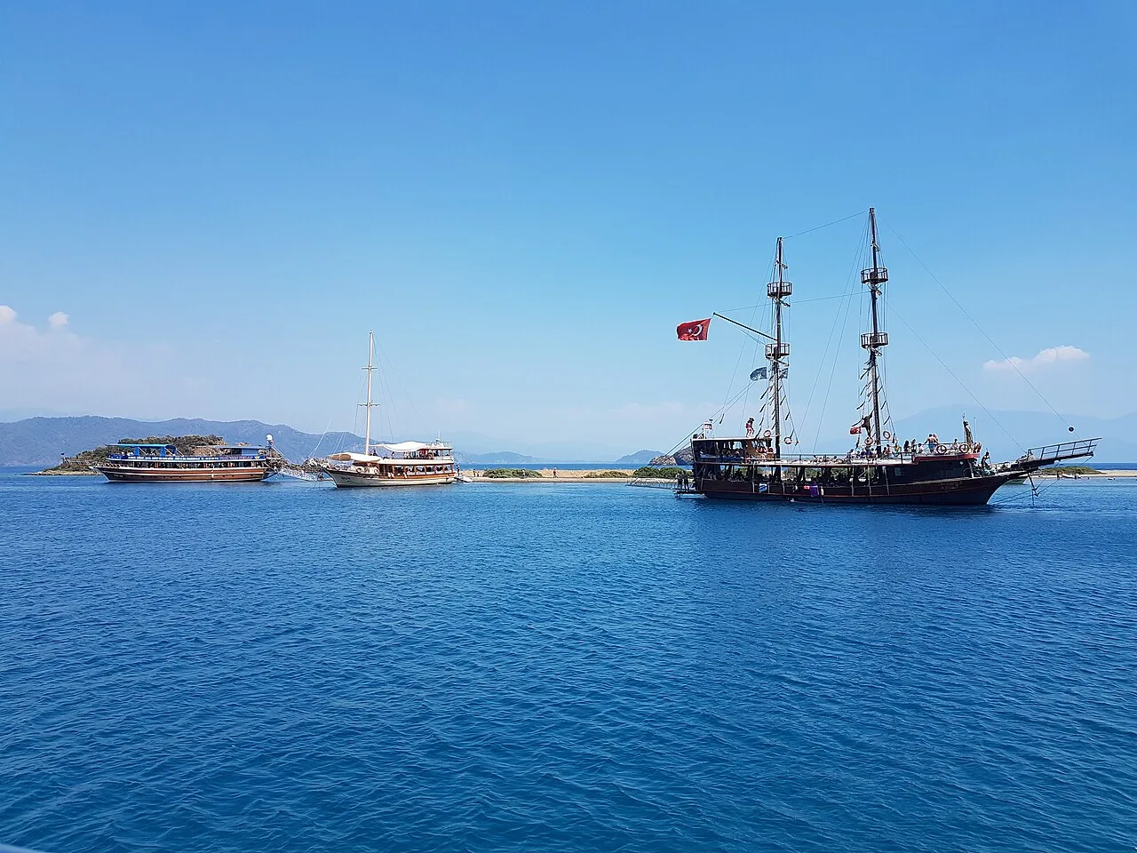 Daily Pirate Boat Trip from Marmaris – Bakla Buku Bay, Foam Party & Lunch (Shared) — photo 2