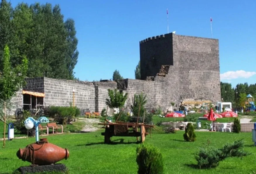 Daily Mus Turkish Bath and Castle Park Tour — photo 4