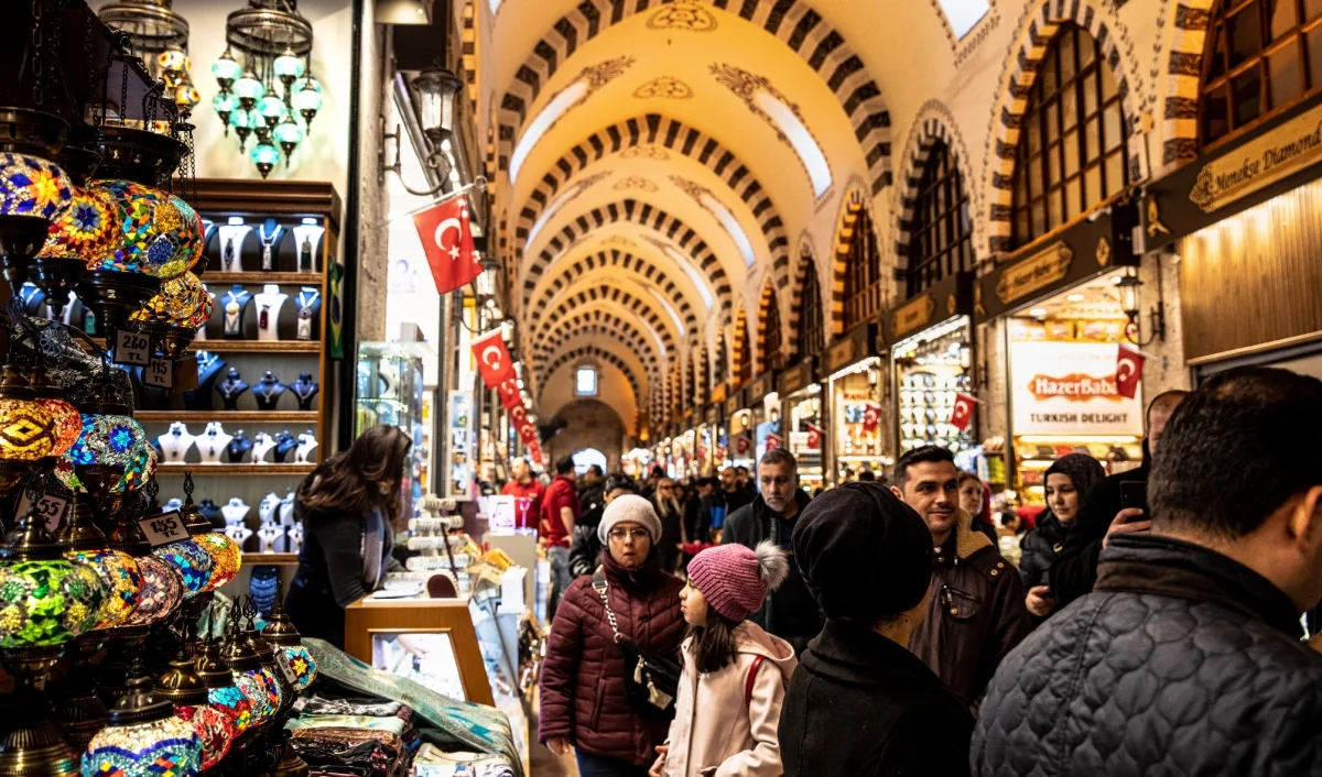 Daily Istanbul Old City Tour from Cesme by Plane – Hagia Sophia & Topkapi