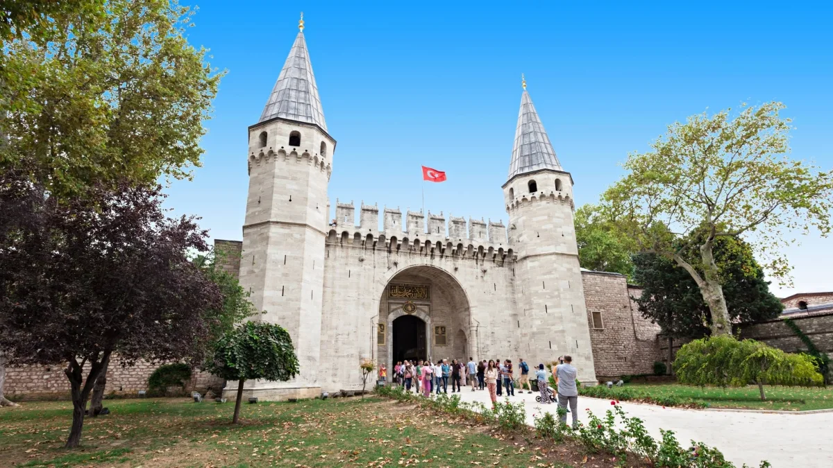 Daily Istanbul Old City Tour from Cesme by Plane – Hagia Sophia & Topkapi — photo 2