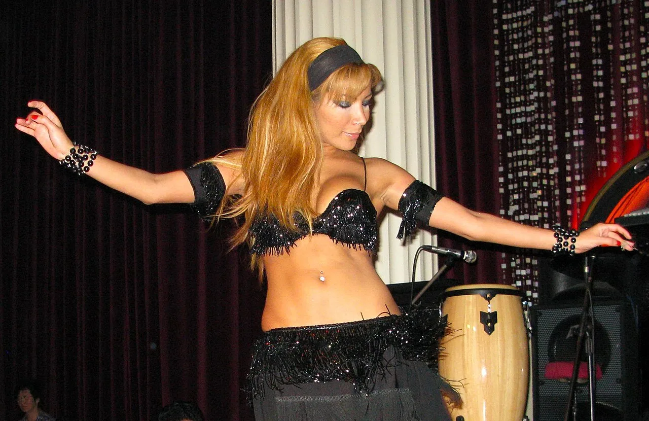 Turkish Night Show from Selcuk – Belly Dance, Folk Dances & Dinner — photo 6