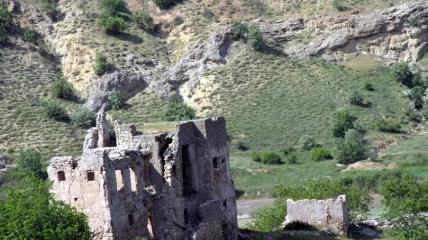Daily Siirt Turkish Bath and Erzen Ruins Excursion
