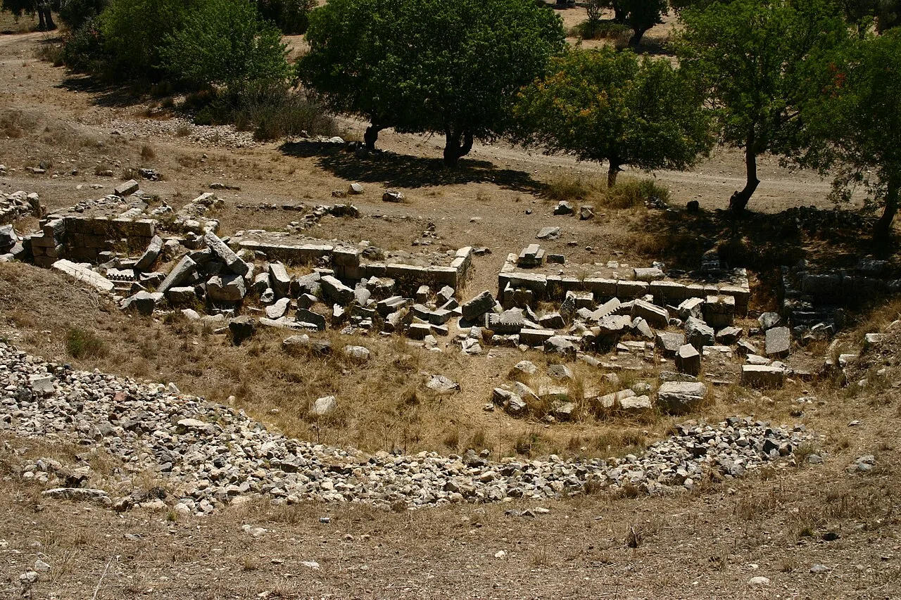 Daily Teos & Sigacik Tour from Didim – Sigacik Castle & Temple of Dionysus — photo 11