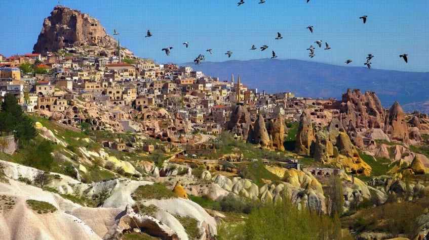 Daily Cappadocia Valleys Hiking Tour from Cappadocia – Pigeon & Love Valley — photo 3