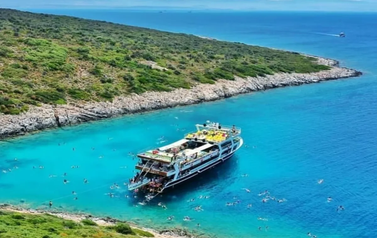 Cesme Islands & Bays Boat Trip from Cesme – Aquarium Bay & BBQ Lunch