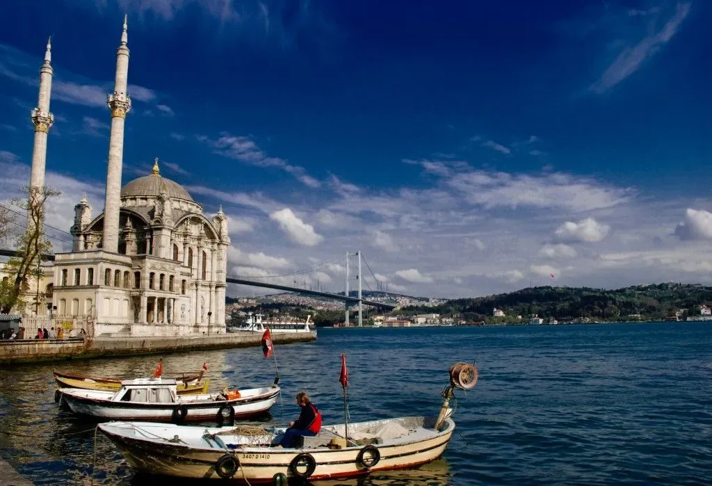 Bosphorus European Coast Tour from Istanbul – Balat, Garipce & Rumeli — photo 5