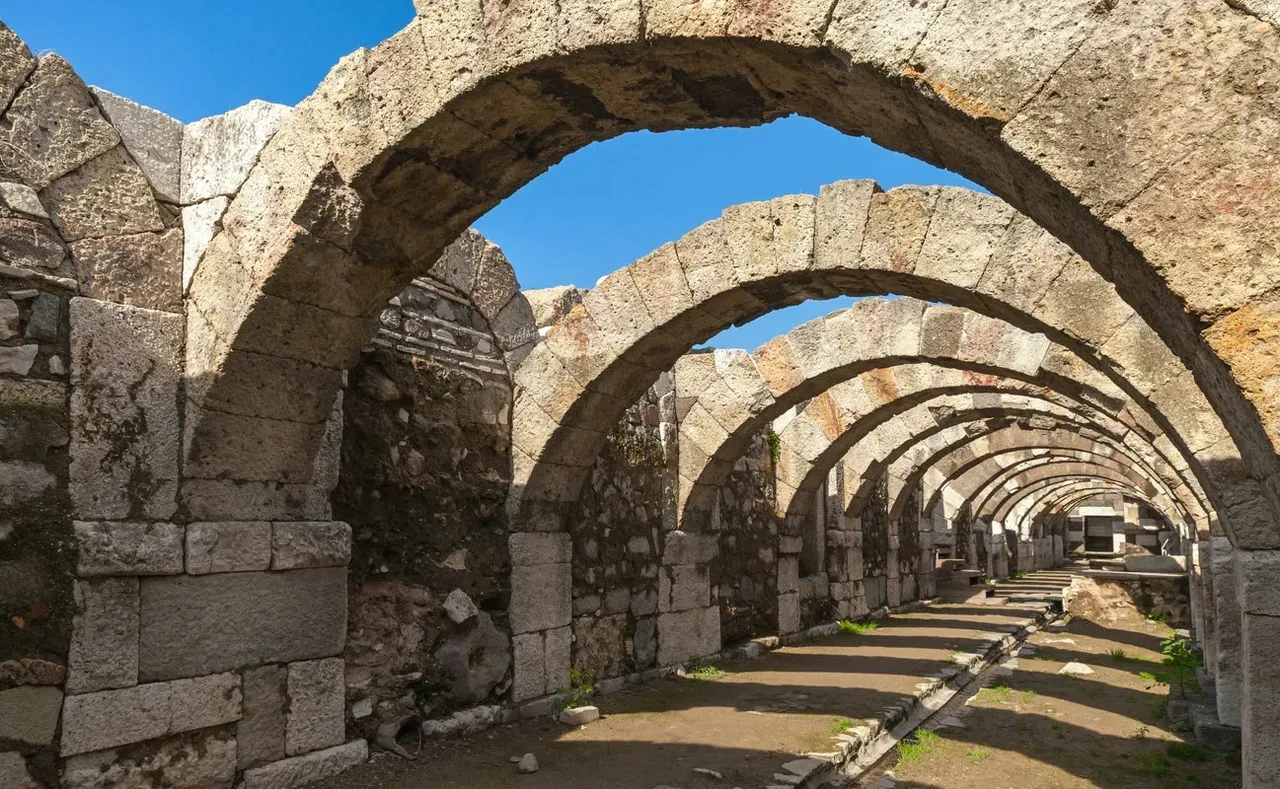 Half Day Ephesus Tour from Selcuk – Library of Celsus & Temple of Artemis — photo 2