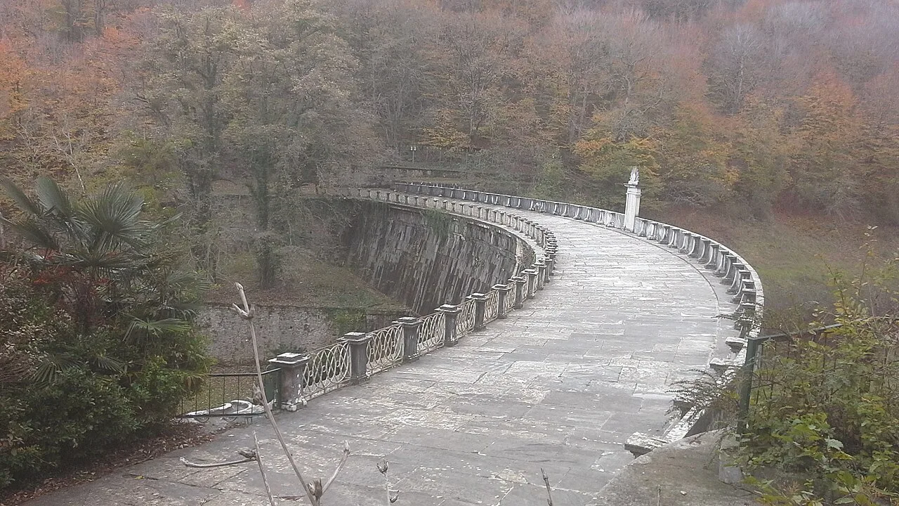 Belgrad Forest Hiking Day Trip from Istanbul – Lakes & Ottoman Aqueducts — photo 4