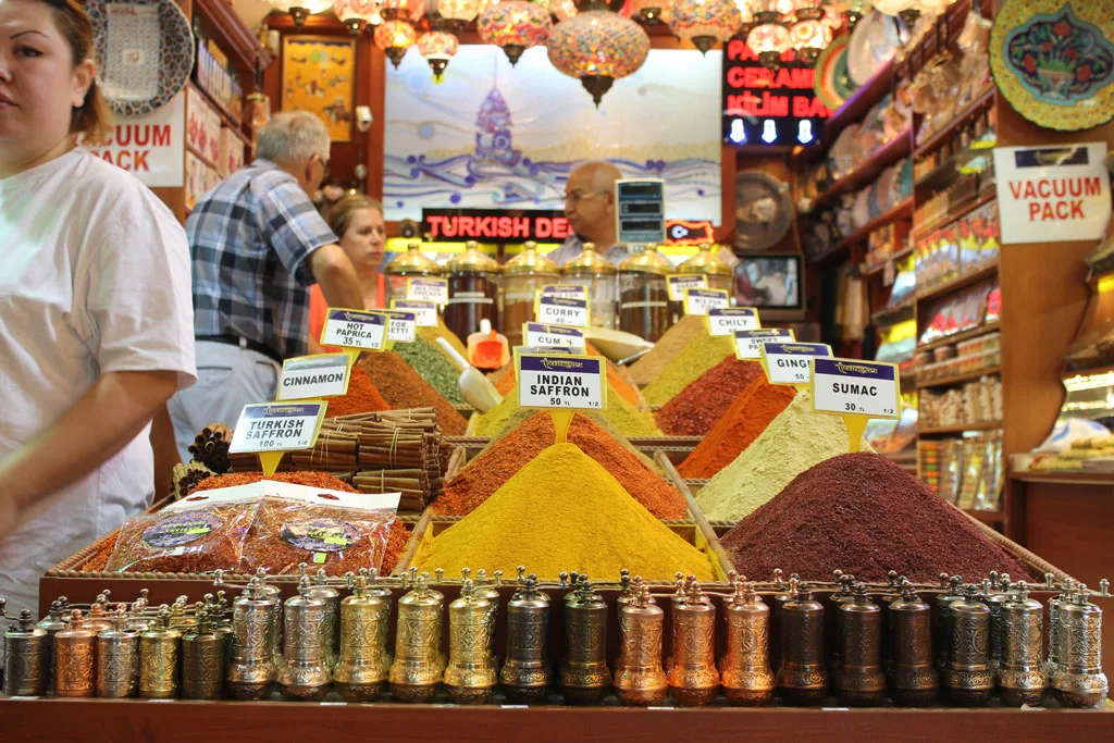 Istanbul Old City Walking Tour – Hagia Sophia, Blue Mosque & Grand Bazaar — photo 12