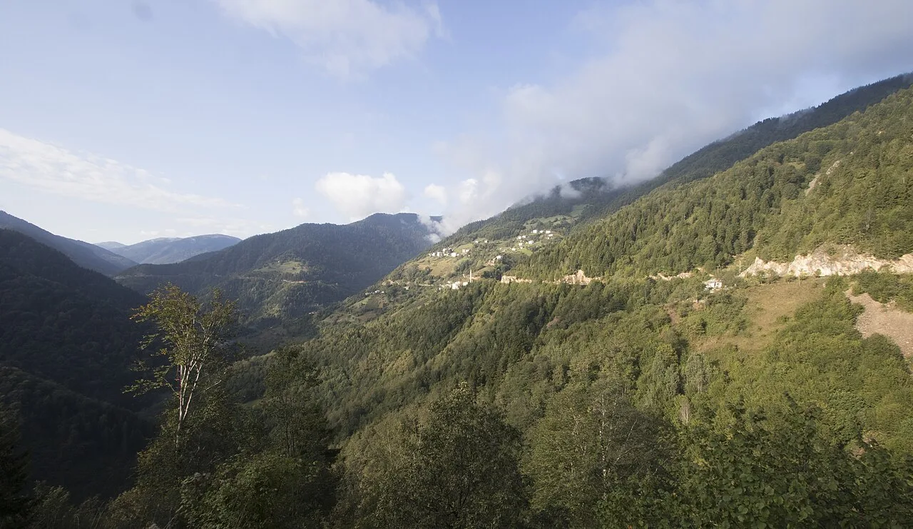 Mavigöl (Blue Lake) & Kümbet Plateau Tour from Trabzon — photo 11