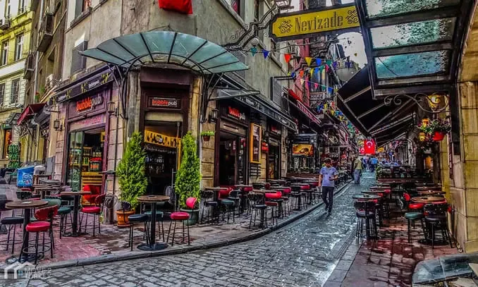 Pera & Istiklal Avenue Tour from Istanbul – Churches, Pera Palace & Tunel — photo 13