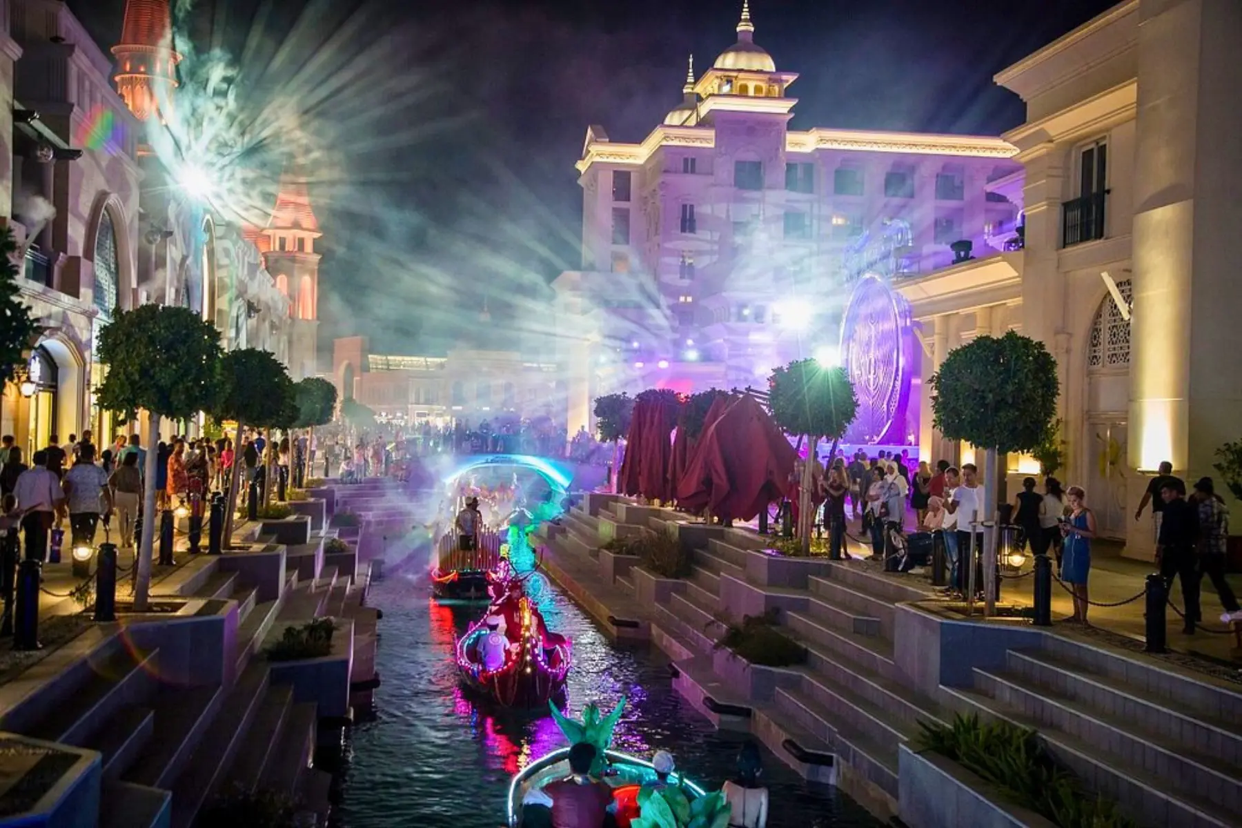 Land of Legends Night Show