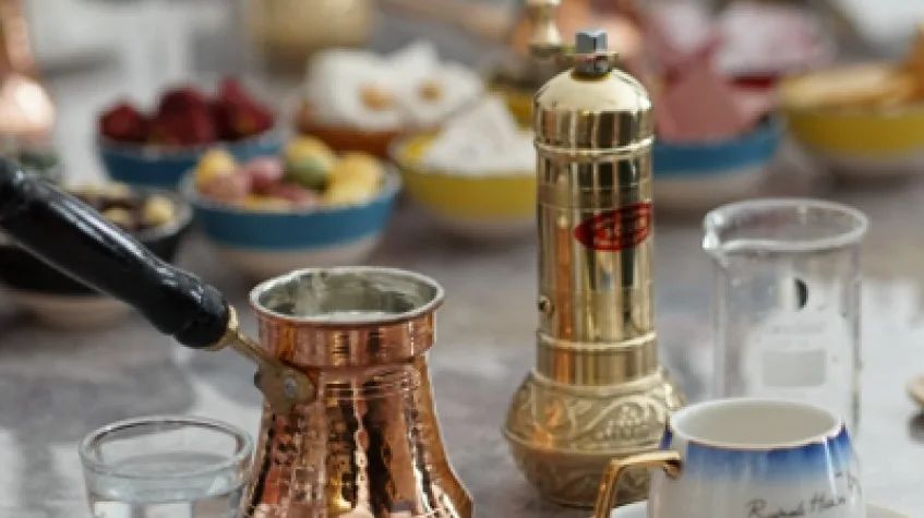 Turkish Coffee on Sand Workshop in Istanbul – Brewing & Fortune Telling — photo 3