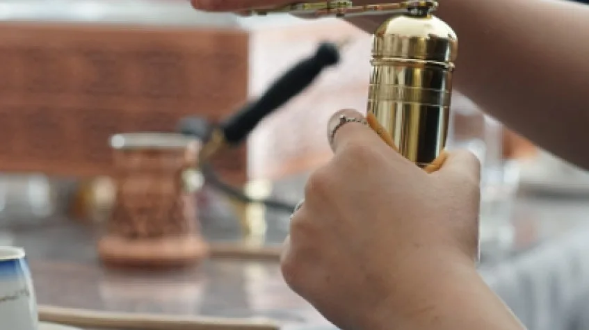 Turkish Coffee on Sand Workshop in Istanbul – Brewing & Fortune Telling — photo 5