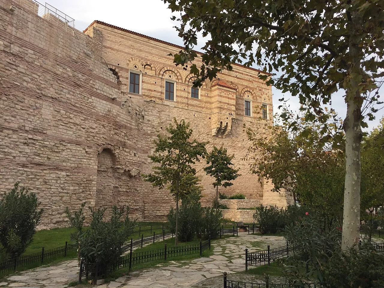 Istanbul City Walls Tour – Balat, Tekfur Palace & Yedikule Fortress — photo 7