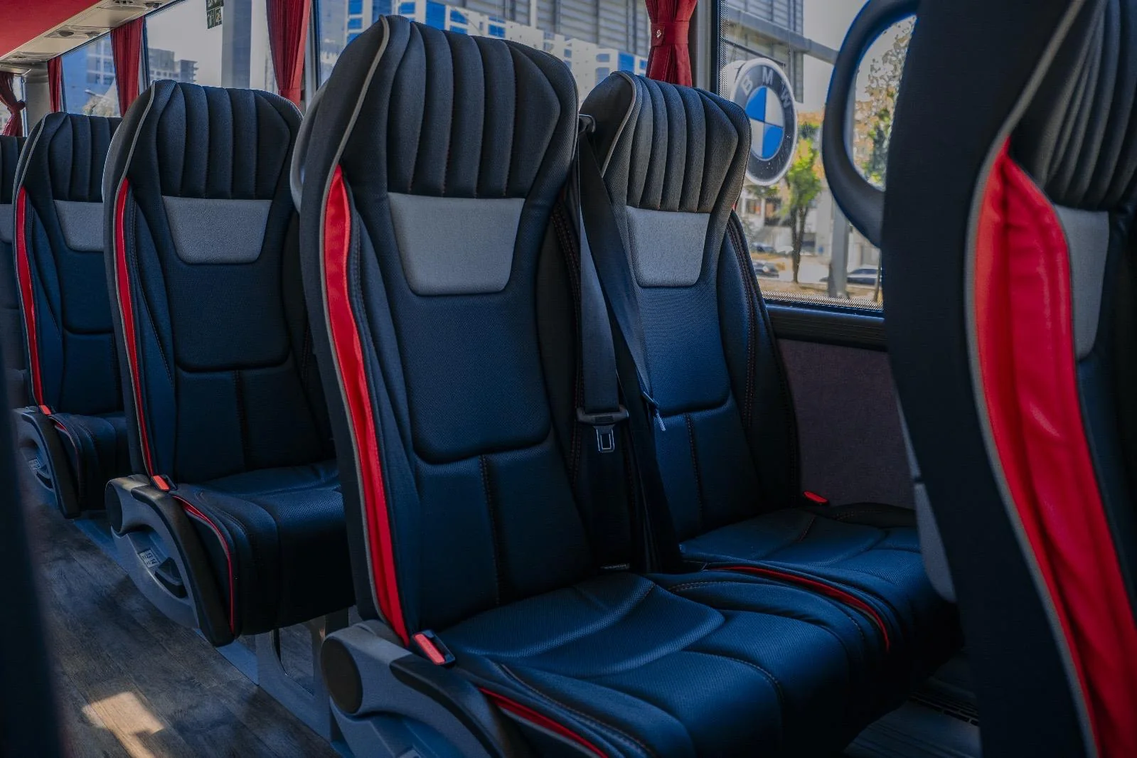 Isuzu Grand Toro — photo 6